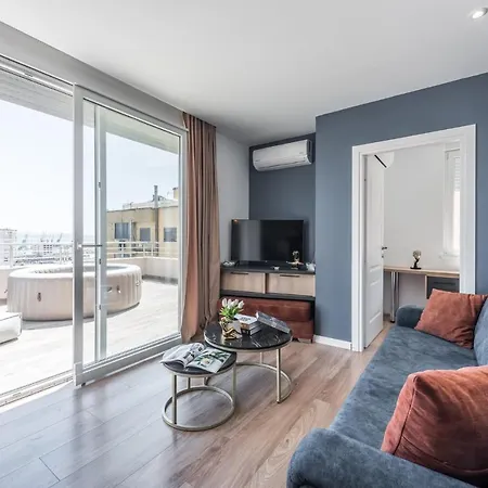 Luxury Seaview With Big Terrace And Jacuzzi Lejlighed Durrës