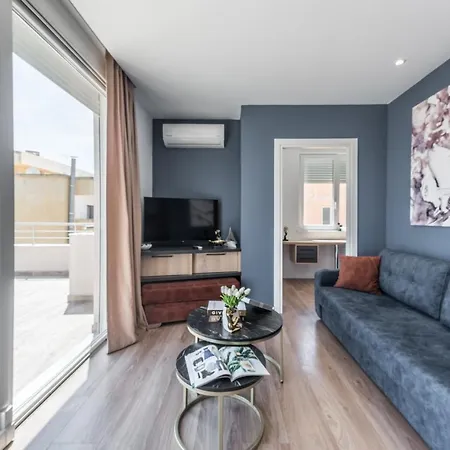 Luxury Seaview With Big Terrace And Jacuzzi * Durrës