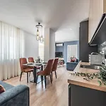 Appartement Luxury Seaview With Big Terrace And Jacuzzi Durrës