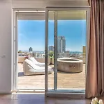 Appartement Luxury Seaview With Big Terrace And Jacuzzi Durrës