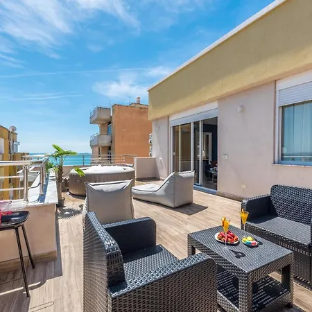 Luxury Seaview With Big Terrace And Jacuzzi