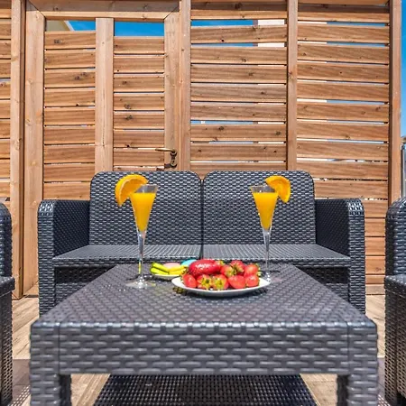 Luxury Seaview With Big Terrace And Jacuzzi شقة دراس