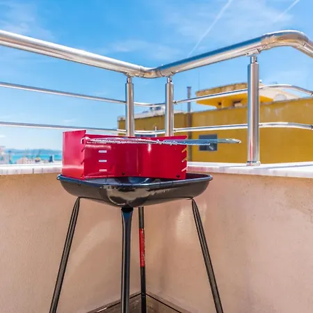 Luxury Seaview With Big Terrace And Jacuzzi شقة *