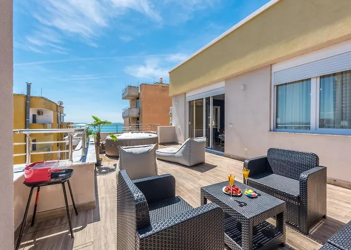 Luxury Seaview With Big Terrace And Jacuzzi