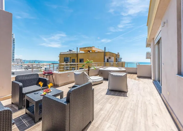 شقة Luxury Seaview With Big Terrace And Jacuzzi *