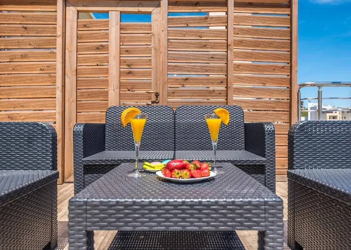 Luxury Seaview With Big Terrace And Jacuzzi شقة دراس